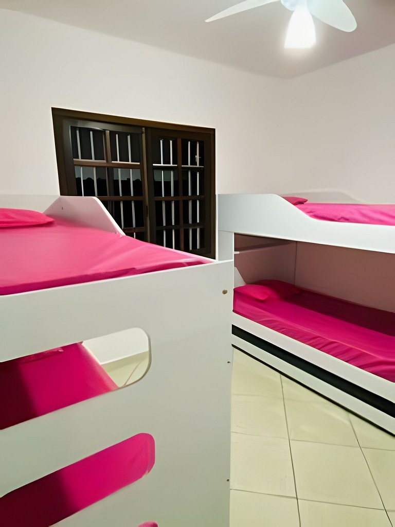 Casa 2 dormitórios Martim de Sá